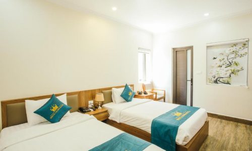 Khách sạn White Crown - phòng Deluxe - giường Double hoặc Twin
